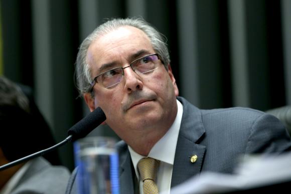 Caiu! Eduardo Cunha renuncia à presidência da Câmara ow.ly/B9p83021vHN