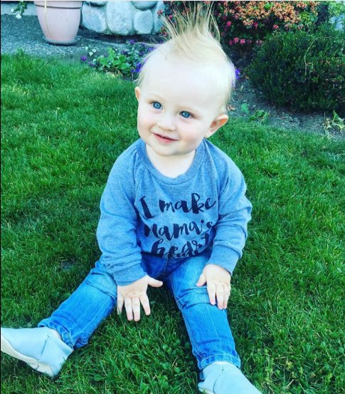 hoppibox's tweet photo. Adorable little guy with an adorable faux hawk.#childhoodunplugged #candidchildhood https://t.co/OFkYW95Bl0