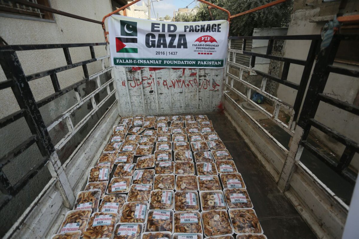 SajjadAnwar_'s tweet photo. Sweets and Gifts arrived to be distributed to Children of Gaza and Syria by @FIFPakistan1
#FIFinGaza
#FIFinSyria https://t.co/6eJR2FMnID