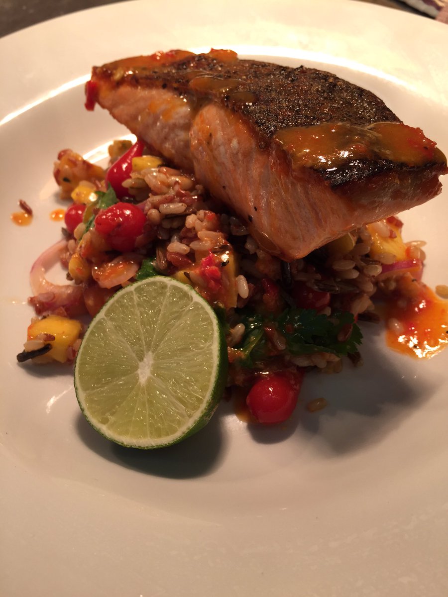 grangechef's tweet photo. sea trout &amp; wild rice salad w/ mango, coriander, teardrop chillies &amp; a ginger, chilli &amp; lime dressing @grange_pub https://t.co/jW3PJOCMHy
