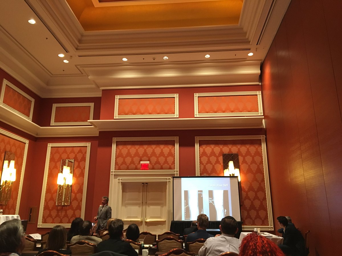 CellSurgicalNet's tweet image. The Aesthetic Show: Wynn Resort Mark Berman, MD explaining the Cell Surgical Network #stemcell #cellsurgicalnet