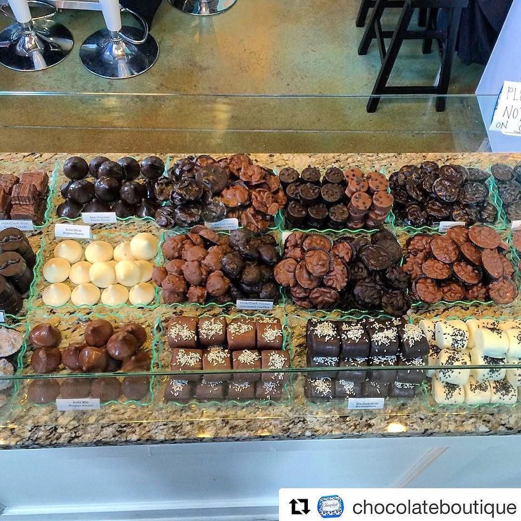 LafayetteVill's tweet photo. Its #NationalChocolateDay and @thechocboutique has everything you need! https://t.co/1YZDTdcZj8 https://t.co/37Aut04eDS