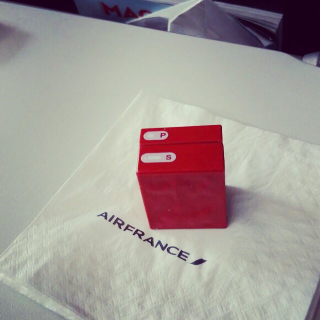 What an innovative idea :) #cute #cruet #set #inflightmeal #experience #lovingit #travelisfun @AirFranceIN