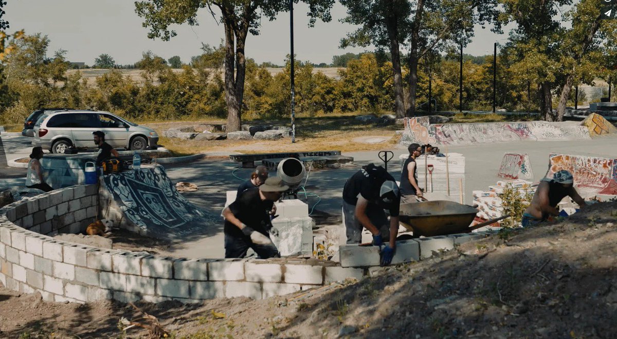 Des skaters font campagne pour acheter une immense quantité de béton pour le Projet 45 wp.me/p2fIzN-49Hp