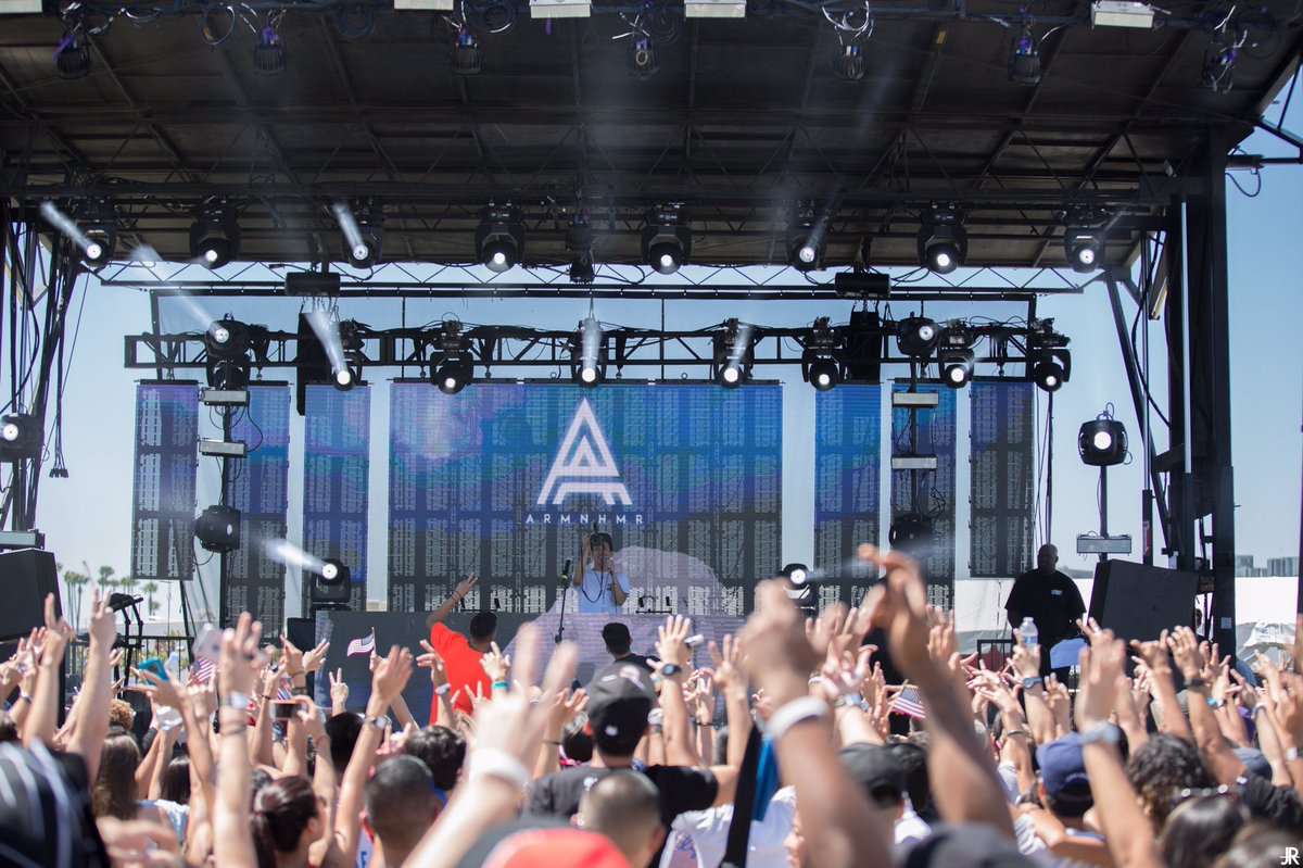 frdmfest's tweet photo. Who else could get your hands up this early in the day? @ARMNHMR https://t.co/U0y1kqeHIM