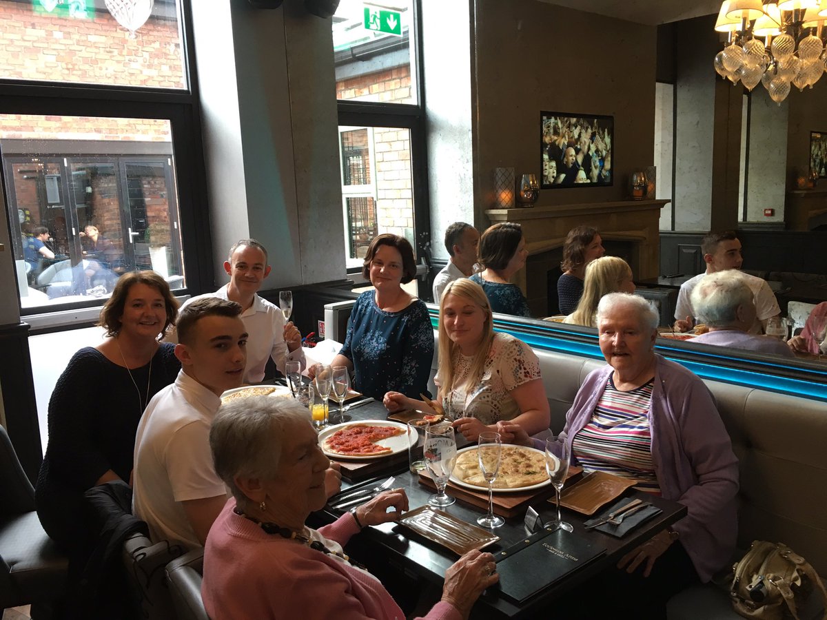 AdeCunliffeSPF's tweet image. Celebrating being 42 in @EcclestonArms Great food , company &amp;amp; a good guzzle. Thanks to @barry07785 for the champers