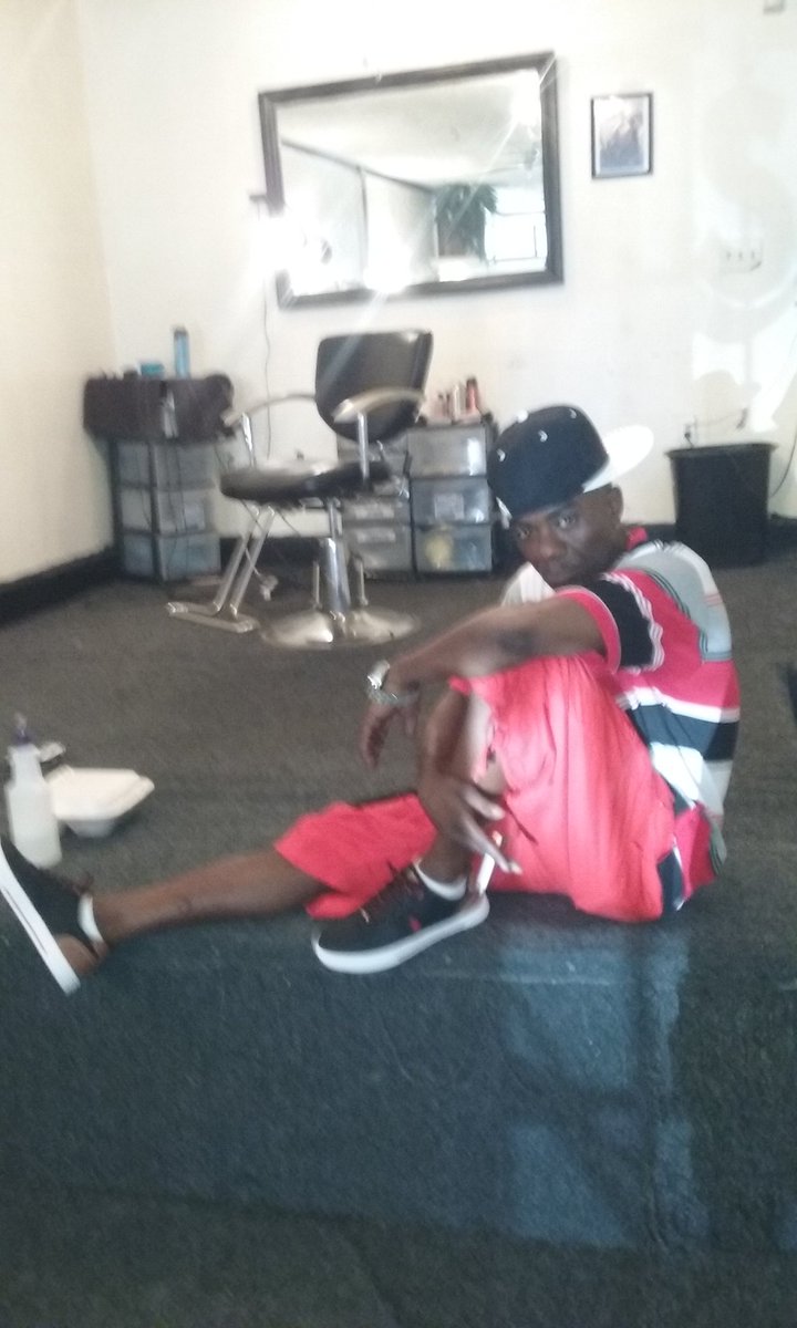 JohnJr95 tweet picture