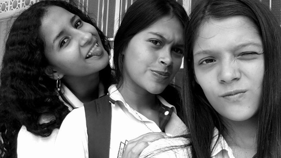 Irispedraza1's tweet photo. Las más lindas👯 https://t.co/Zq9fJw6H0y