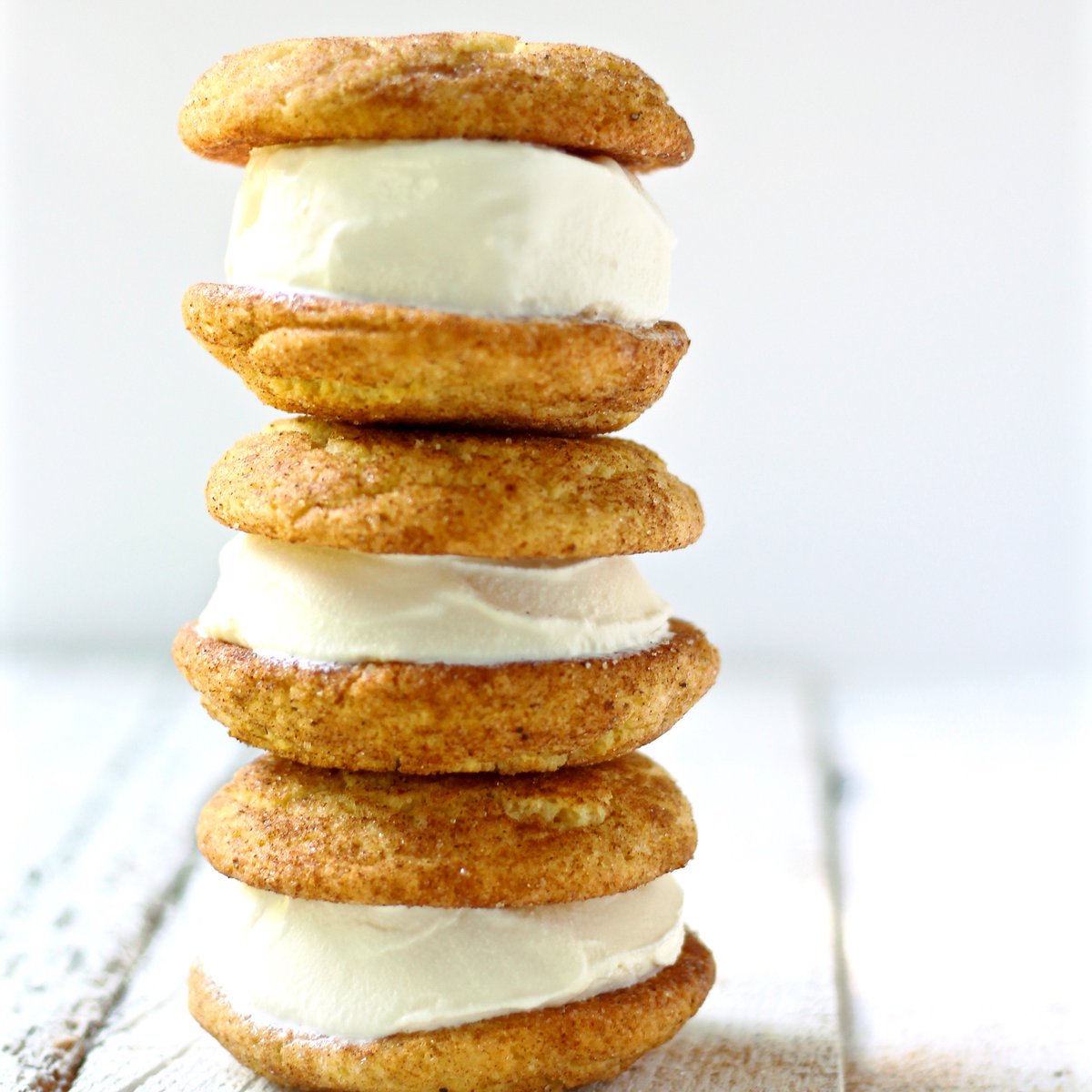 bessiebakes's tweet image. Chai Snickerdoodle Ice Cream Sandwiches ya&apos;ll!  bessiebakes.com/soft-chai-snic…