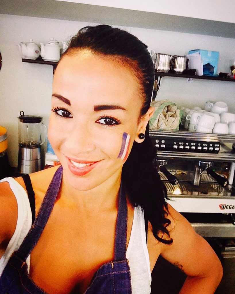 kdykdy13's tweet photo. Allez les bleus 🇫🇷 #euro #France 🇫🇷 https://t.co/bBzb39bsRV