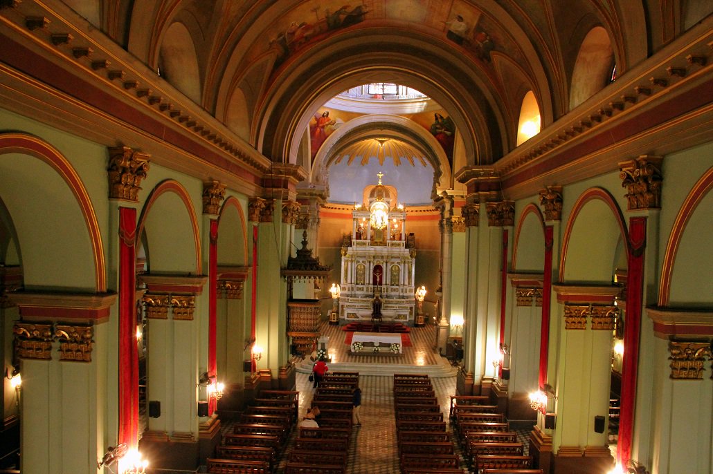 HugodeCucco's tweet photo. #HugoenCatamarca Postales para guardar
Catedral IMPERDIBLE de Catamarca #Argentina Vista de la nave central https://t.co/wX6aMNVr1D