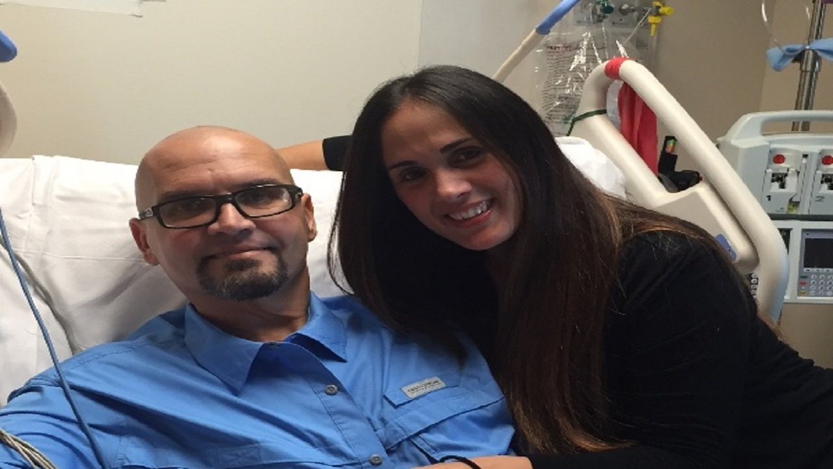 S. Fla. principal who lost both legs after being hit by drunk driver released from hospital bit.ly/29qlmme?utm_me… https://t.co/ftWCsdXV55