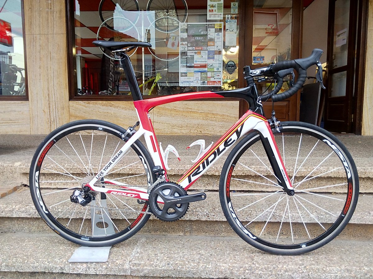 bicicletasmeta's tweet photo. Dia largo pero bien finalizado. #NoahSL #LottoSoudal #Di2 https://t.co/mQcf6qzYgY