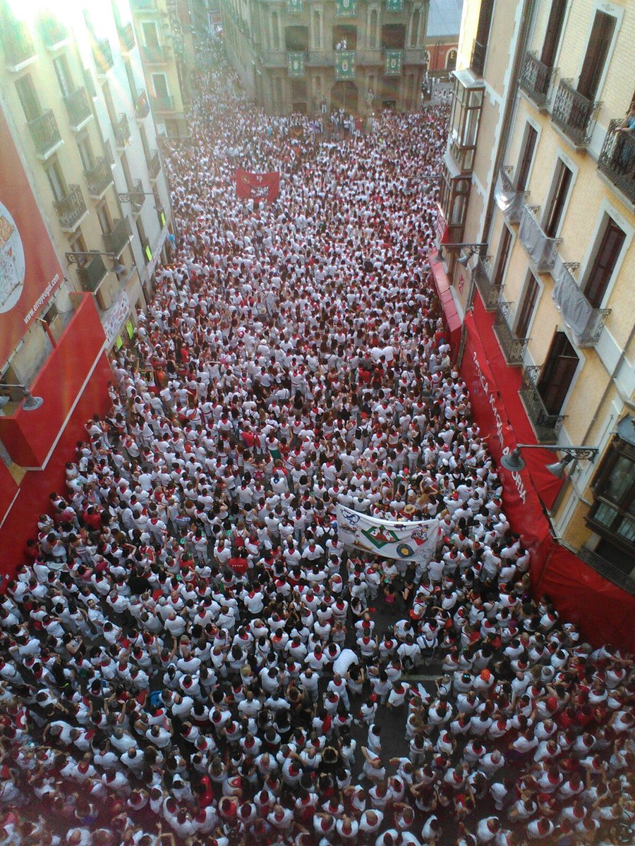 Erasorik ez, erantzunik gabe!
Eraso sexistarik ez!