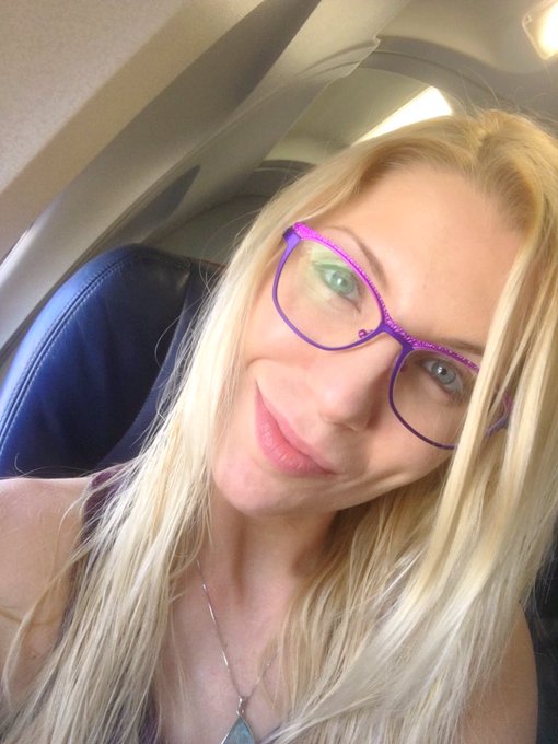 Boarded whew just made it 
Zooooooom✈️?? https://t.co/dPZrfXIdKW