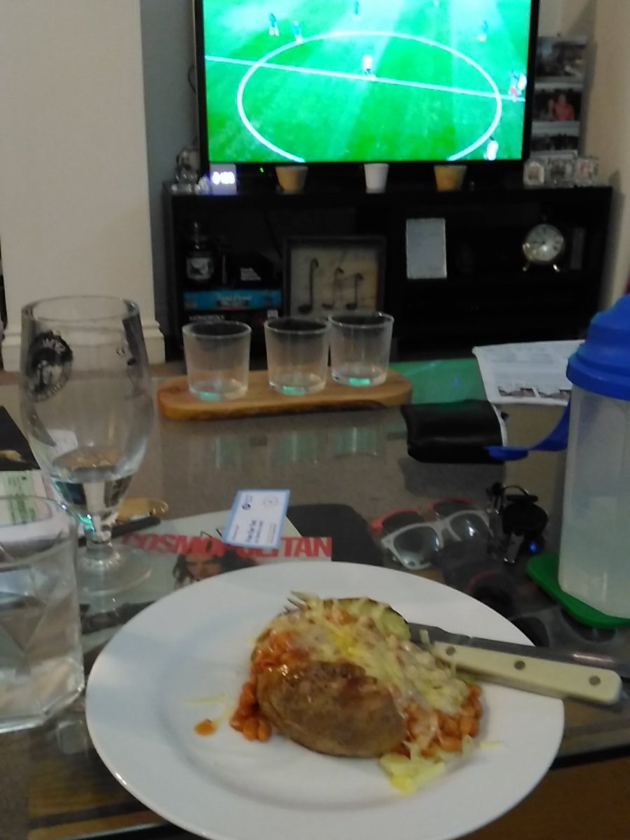 HayleyBailey7's tweet photo. Half time and it's just a potato darling #latehome #R1commentary @scott_mills @Chris_Stark https://t.co/I1CJ9nTEdb