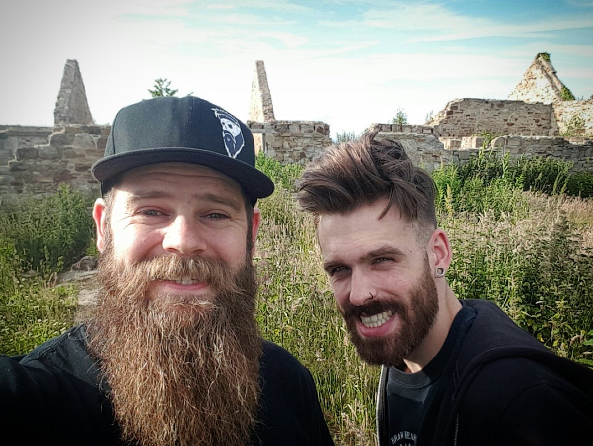 BrawBeardOil's tweet image. Had a wee impromptu photoshoot with @Steven_Colgan tonight. Results soon 👍

#brawbeardoil #Brawtherhood