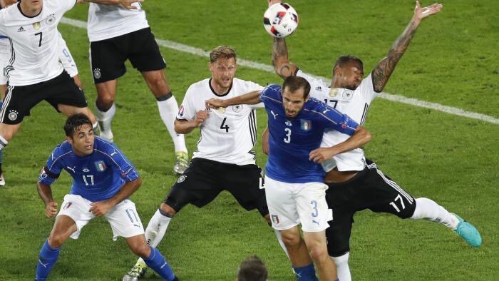 xavismo's tweet image. Adivina cual NO fue penal.