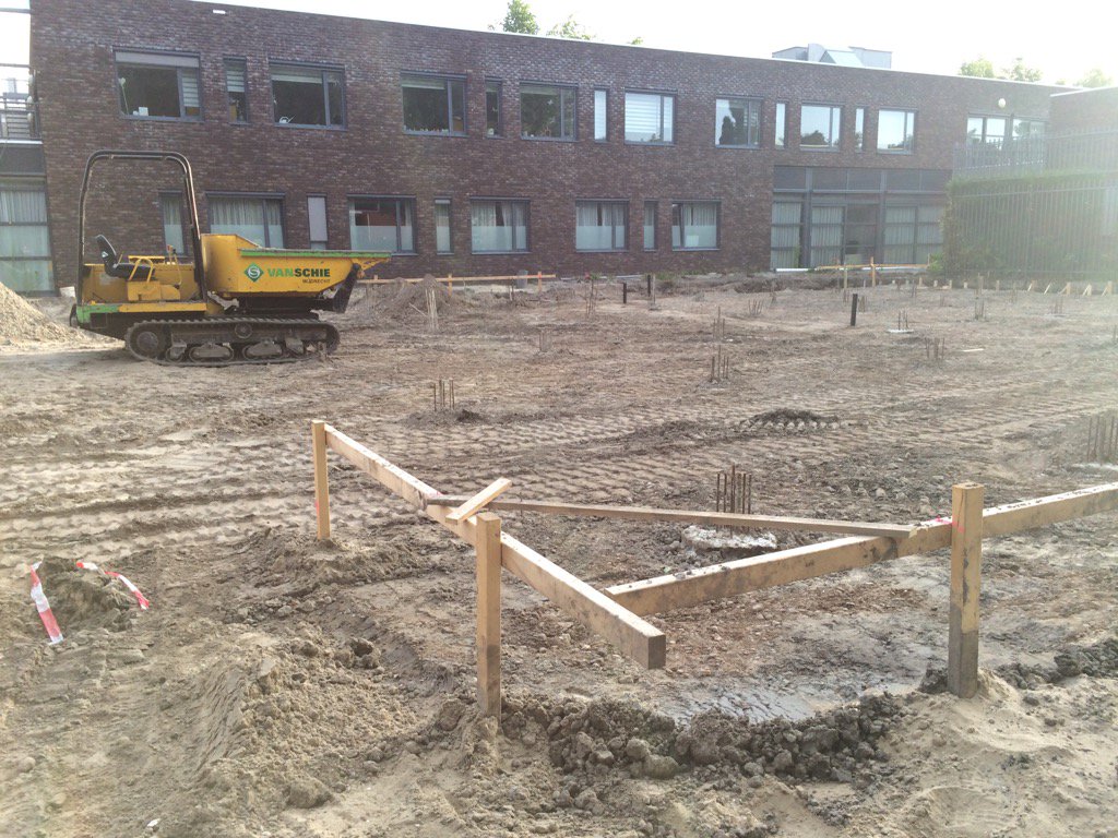 Voor <a href="/Pharmafilter/">Pharmafilter</a> bezig bij ZMC Zaandam  met complete fundatie voor filter- en zuiveringsinstallatie