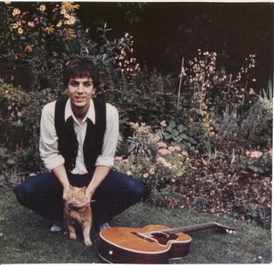 PinkFloydFan65's tweet image. 10 years ago Pink Floyd's founder Syd Barrett, passed away at the age of 60 #RIPSydBarrett