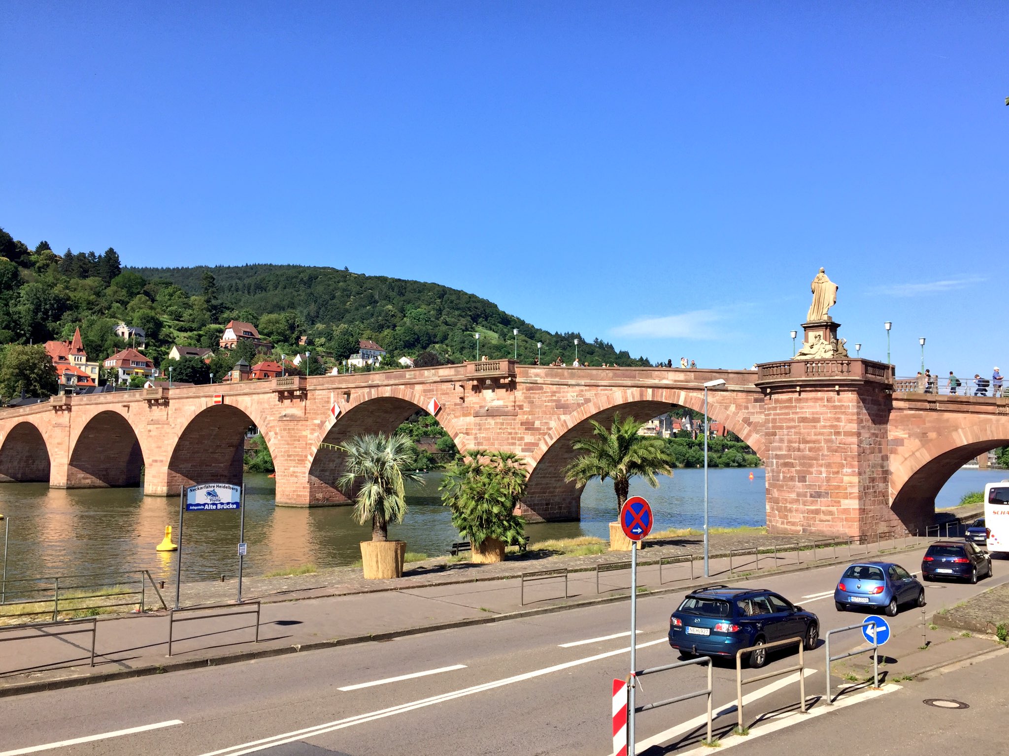 夜人 ドイツ観光 ハイデルベルク カール テオドール橋 マルクト広場 市庁舎 ハイデルベルク大学広場 ハイデルベルク城 T Co Koj18hdml1 Twitter