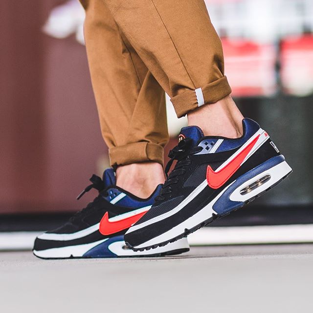 Interconectar Perfecto Novio Sneaker Shouts™ on Twitter: "On foot look at the Nike Air Max BW Premium " USA" Sizes dropped today -&gt; https://t.co/qU6cWmeVUb  https://t.co/gaPMGXRDJp" / Twitter