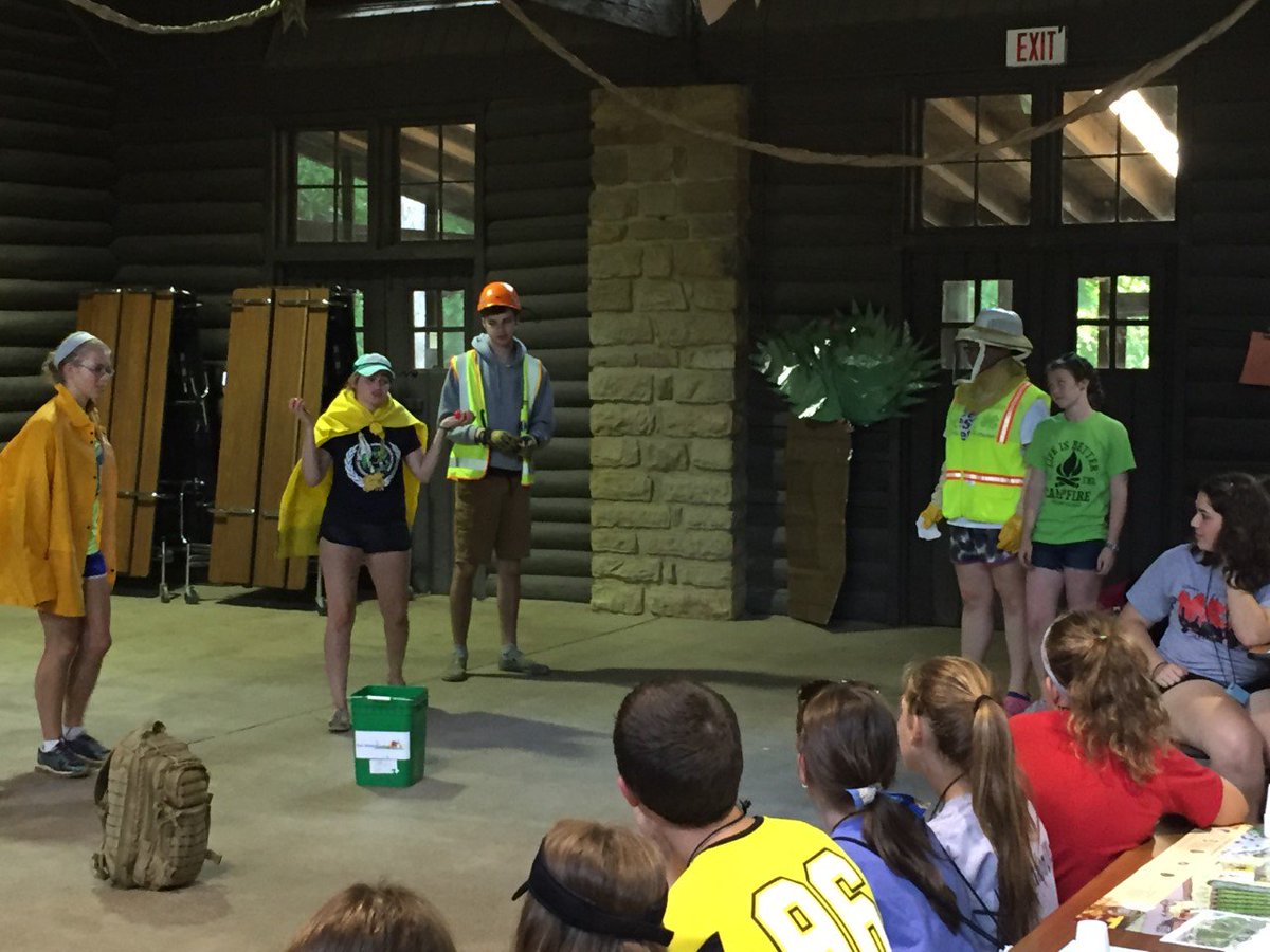 4H_Cares_4_Bees's tweet photo. Our Counselors are Buzzing about the importance of #Bees at Fairfield County Junior Camp #4haei #buzzaboutbees https://t.co/iEB9dUcASw