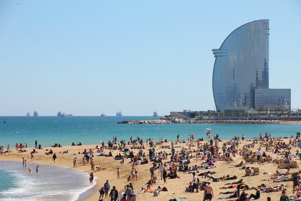 EspanaEnLatam's tweet photo. Barceloneta Beach
Top One Best #Beach Cities according @NatGeoTravel 
https://t.co/AzbaULY7TK
#barcelona #visitspain https://t.co/wvF6xRHU0I