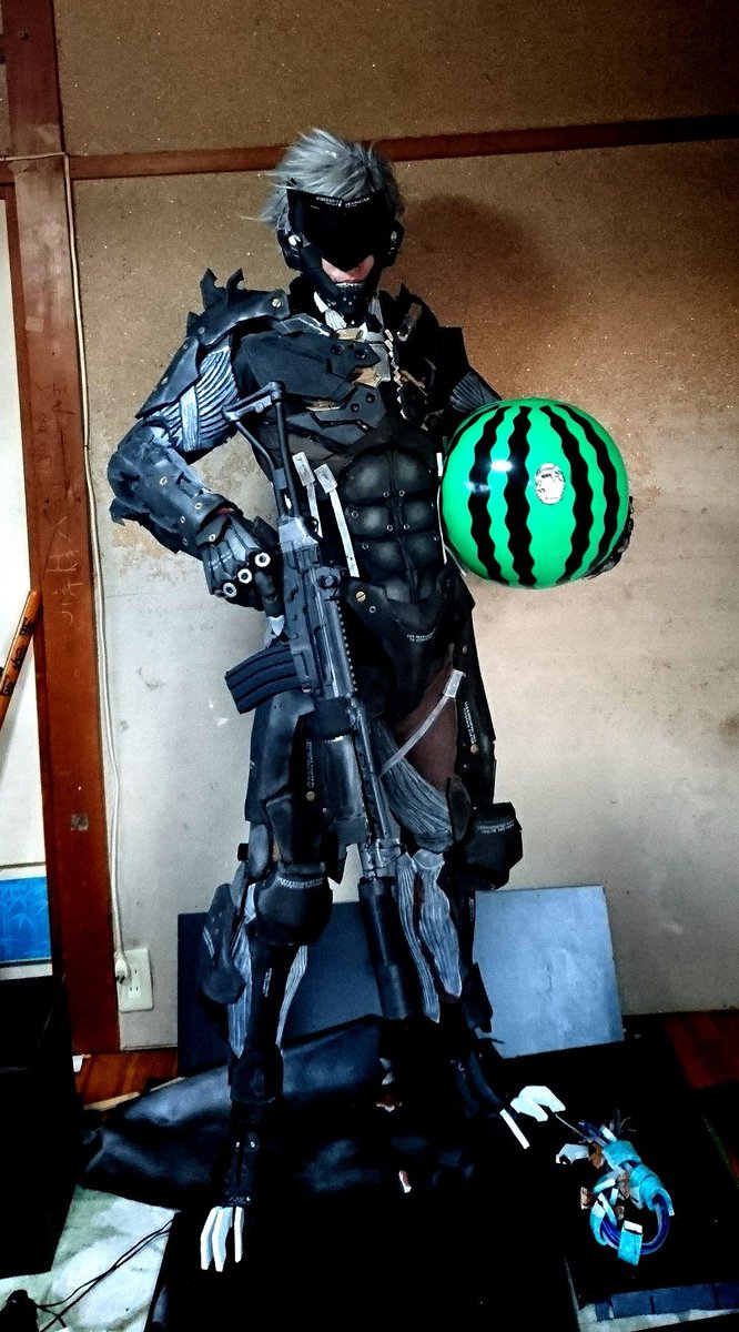 バァドゥ 生きるコスプレ メタルギア ジャメヴ ミッションでの報酬 さぁ 今年の夏は これで遊ばせてもらろう 誰か一緒に遊びましょ 今年16のtgsにてお待ちしております
