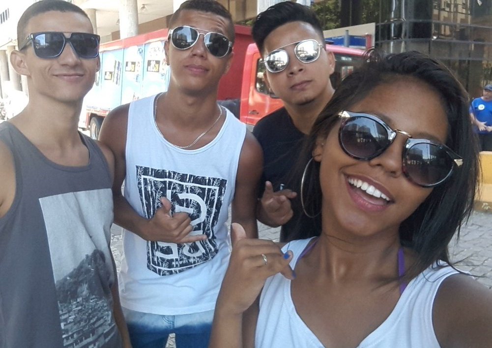 desabafath's tweet photo. A foto é lá do Carnaval, mas o amor ainda é o mesmo.
#acheiessafoto #amor #Juneca #Jojo ♡
@juniorlimarj_ https://t.co/tEQ7uINy6l