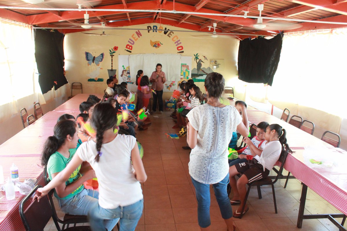 ucuvi_c_vivas's tweet photo. #CulturaParaLaArmonía implementa un Colectivo Comunitario de Teatro con niños de zonas rurales de Todos Santos #BCS. https://t.co/ITDJySsnw0