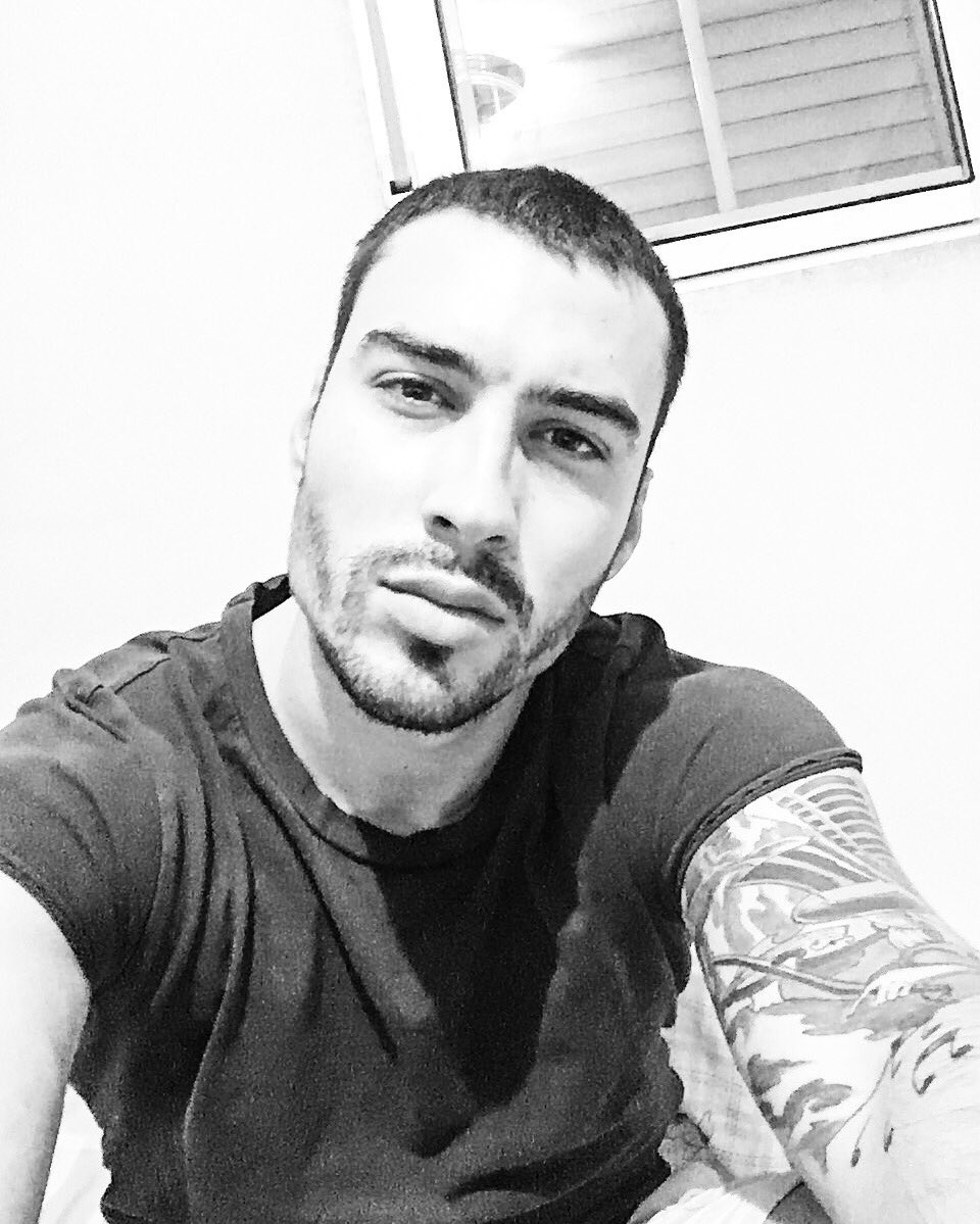 Estoy cansado de gastar un bote de laca al mes!!!😤 #style #music #tattoo #cortesdepelo #nollevofiltrosniná 😂