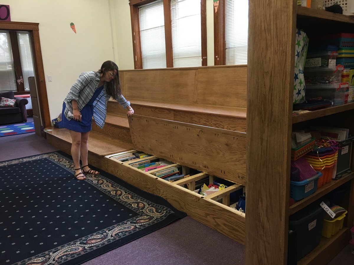 HackClassrooms's tweet image. Touring @bbcps today was a blast! We 😍  this nifty seating + storage solution!