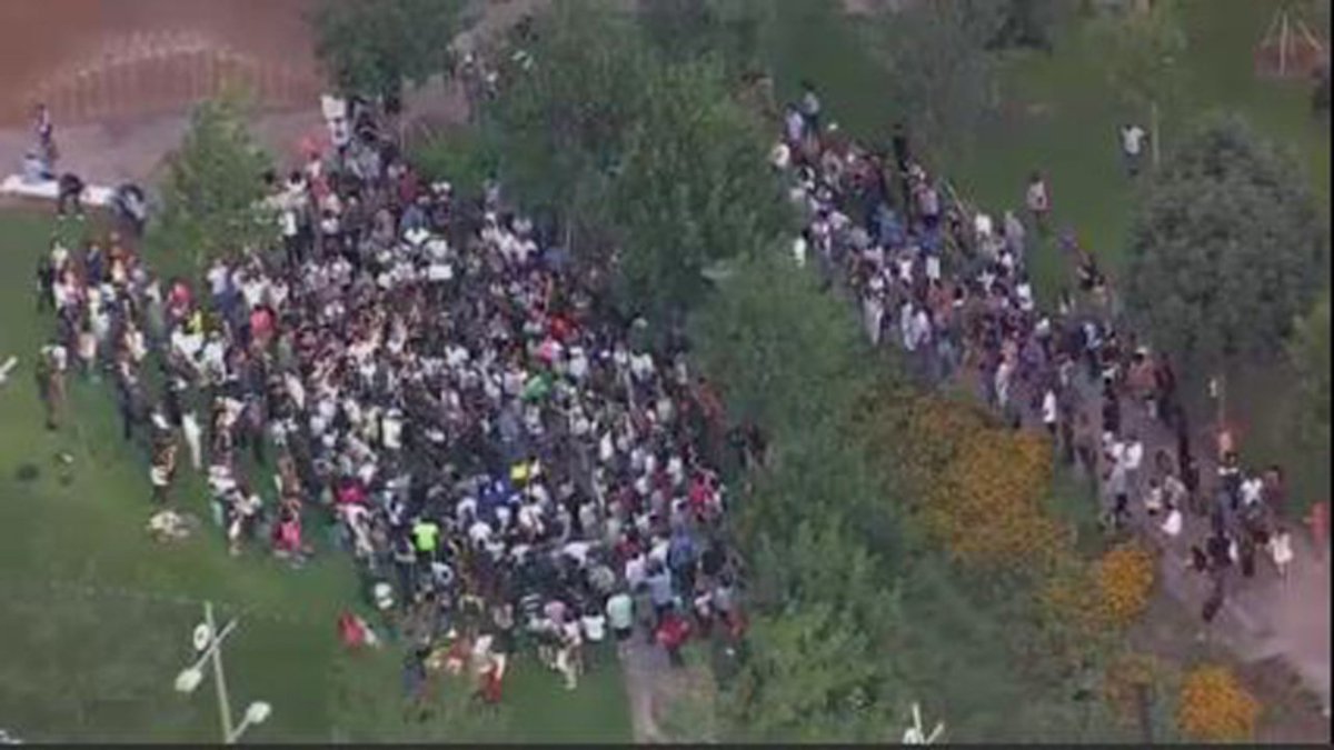 Shots reported fired at Dallas protest bit.ly/29miWlp?utm_me… https://t.co/HxitKCKLzp