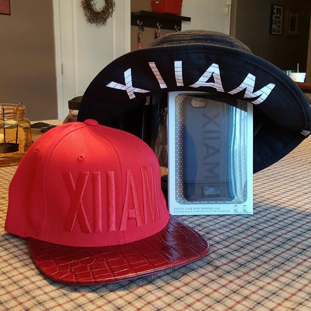 ESPINOZA6DEEP's tweet photo. @12amRun @Nas Thanks For The 🔌 My Boys Gonna Be Reppin‼️ #TripleRedPython 🐍#JungleHat #IphoneCase #tripleRed #XIIAM https://t.co/VFLB7zSoLB