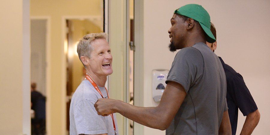warriors's tweet photo. Welcome to the family, @KDTrey5. #DubNation https://t.co/eGV92NPKwC