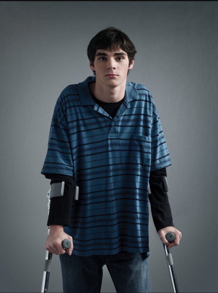 YaBoiHeisenberg's tweet photo. BREAKING NEWS: WALT JR. SIGNS 3YR $300 MIL DEAL W| LAKERS, HE'S A GREAT 3 POINT SHOOTER AND A VERY FAST RUNNER https://t.co/mAdlpXHbDs