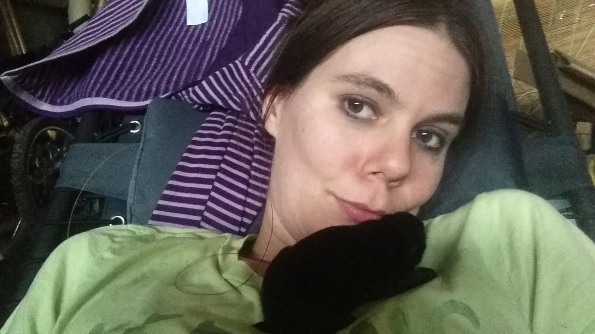 grrowit's tweet photo. #cuddlebuns https://t.co/4YtSS5paRS