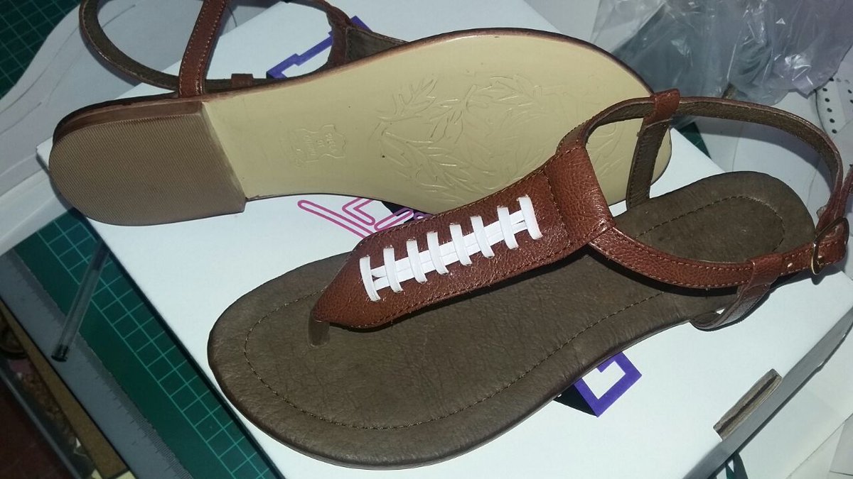 Football_L_S's tweet photo. Ya tenemos sandalias pedidos a ventas@football-lifestyle.club https://t.co/0JKSoUxlwu