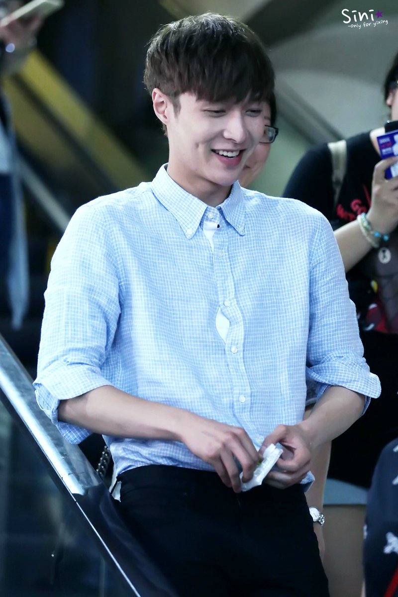 yixing pics (@zyxarchive) on Twitter photo 