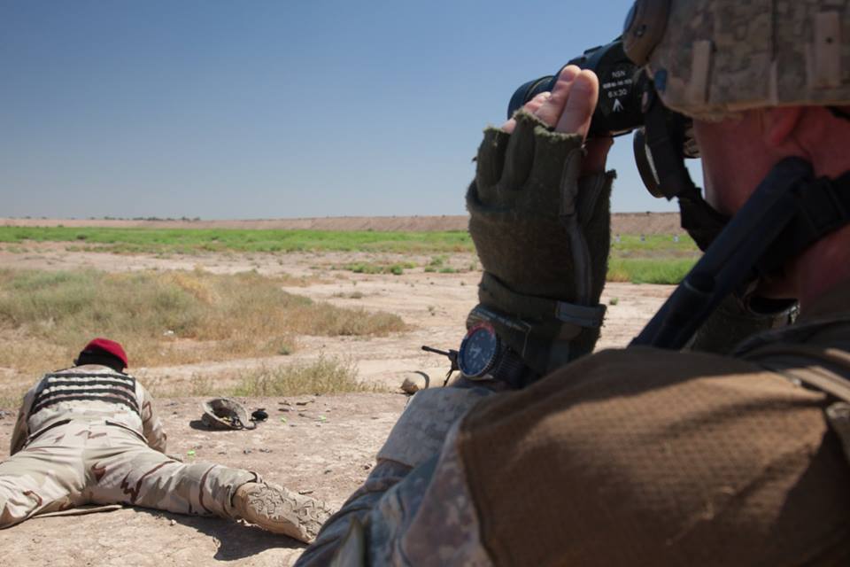 تدريبات الجيش العراقي الجديده على يد المستشارين الامريكان  - صفحة 4 CmzCsFsVYAA-otC