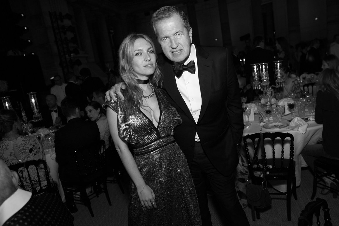 velvetmagazine's tweet photo. La gala de la Fundación Vogue Paris 2016 contó con las celebrities más chic https://t.co/A54aElHgo3