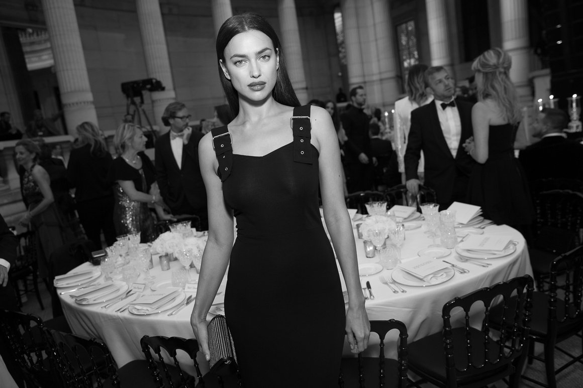 velvetmagazine's tweet photo. La gala de la Fundación Vogue Paris 2016 contó con las celebrities más chic https://t.co/A54aElHgo3