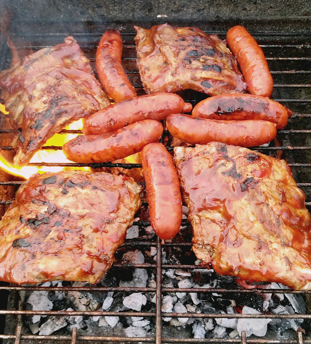HowToGD's tweet image. Pork ribs and chorizo on the grill @sheffieldbrewer