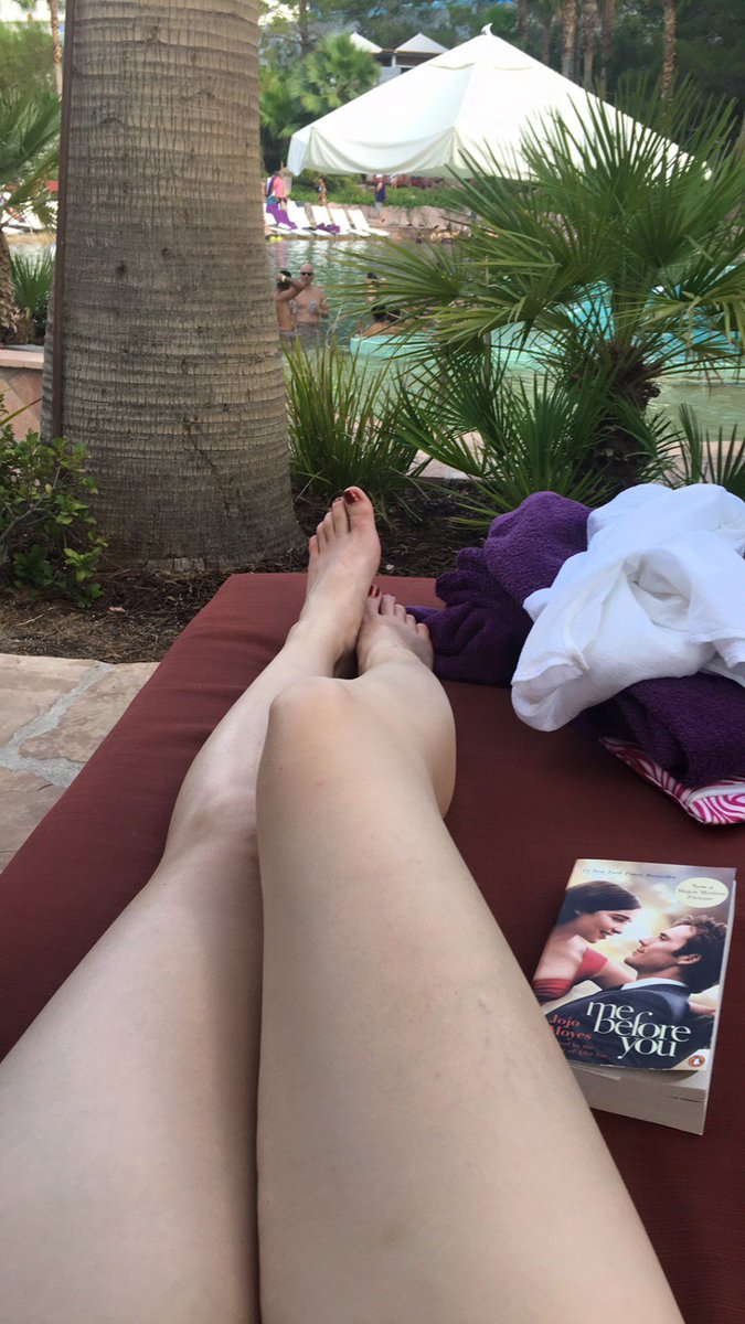 StylishTwo's tweet photo. How to Make Your Legs Look Longer https://t.co/D47WH0tPST https://t.co/gV7IzIYFOU