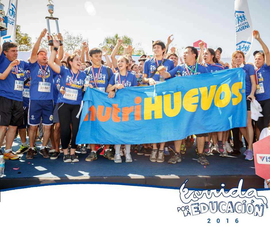 Dequeni's tweet image. Recordamos con este #tbt la Corrida del año pasado, @NutriHuevos vuelve a sumarse ♥ ¡GRACIAS!  #CorridaDequeni