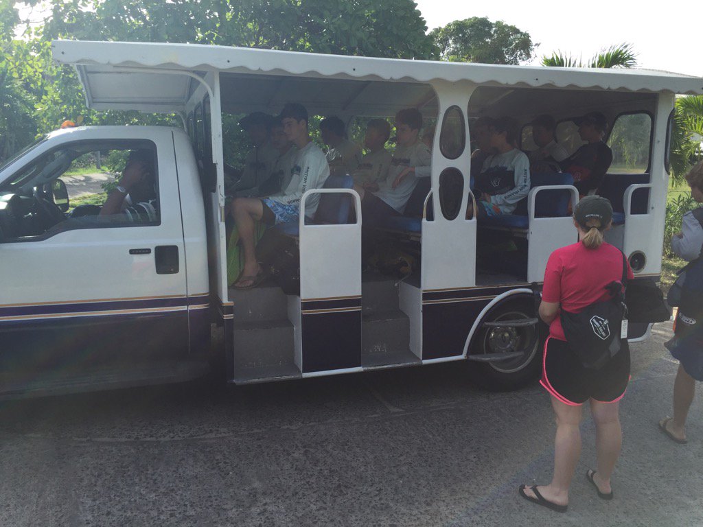 jcpmarinebio's tweet photo. Heading from Guavaberry to Dive BVI during our daily 8am rush hour. https://t.co/GJThTCc83L