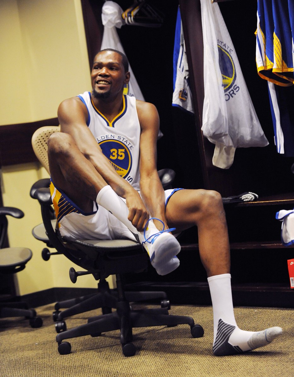 NBA's tweet image. Kevin Durant sports his new @warriors gear following today's presser

Get yours: on.nba.com/29qyc3S