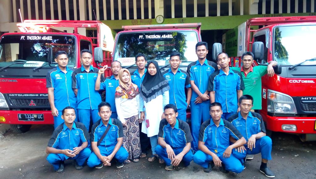 mufalikhahghof1's tweet photo. hargai kerja kami Krn kami anak negri,tetap mengabdi walau kami bkn pegawai negri,,,cayo,,kami siap mlyani masyrakat https://t.co/5Eh7pBPSWT