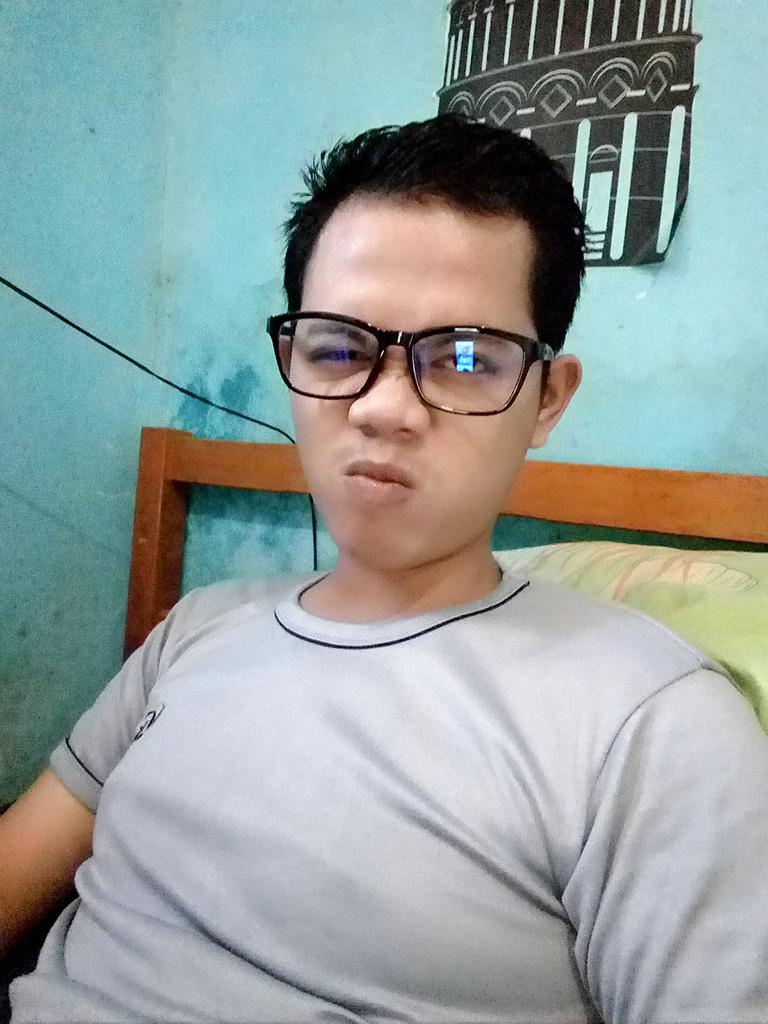 Masih menikmati masamnya kehidupan